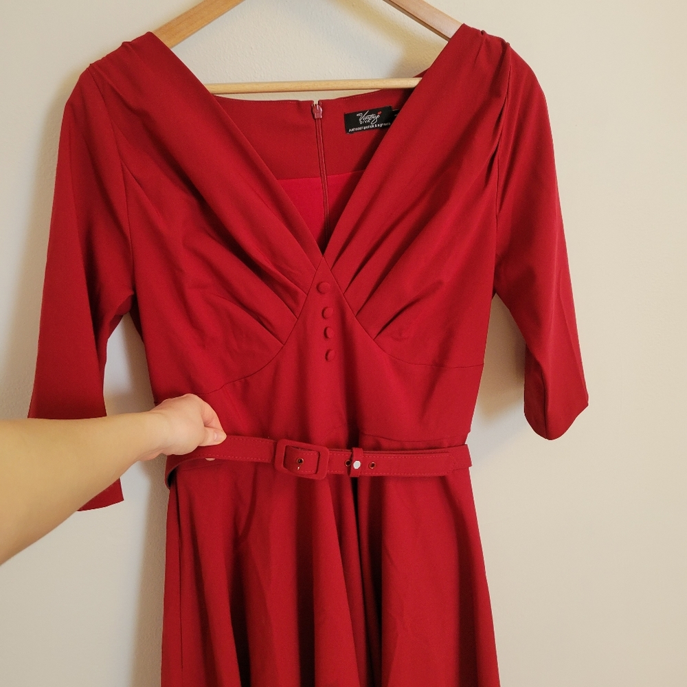 Vintage diva belted red swing dress